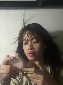 Snapshot of pinay4uwithagoodheart chatting on 04.11.26 pinay4uwithagoodheart online show from 04.11.26