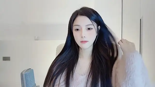 HaagenDazs  online show from 11.19.25