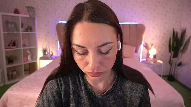 KristiiMax online show from 05.04.26