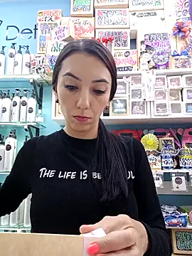 LunaZambrano online show from 10.28.25