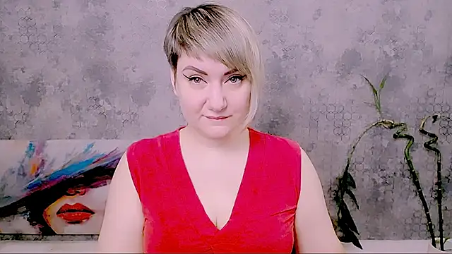 Snapshot of Djullia chatting on 02.12.26 Djullia online show from 02.12.26