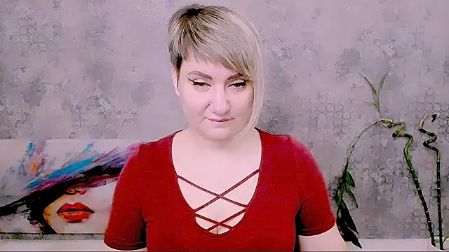 Snapshot of Djullia chatting on 02.13.26 Djullia online show from 02.13.26