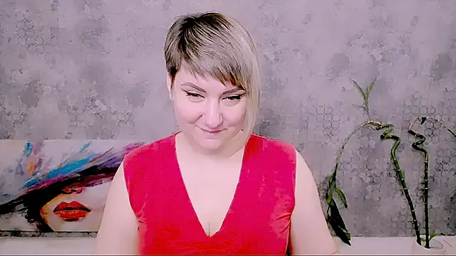 Snapshot of Djullia chatting on 03.07.26 Djullia online show from 03.07.26