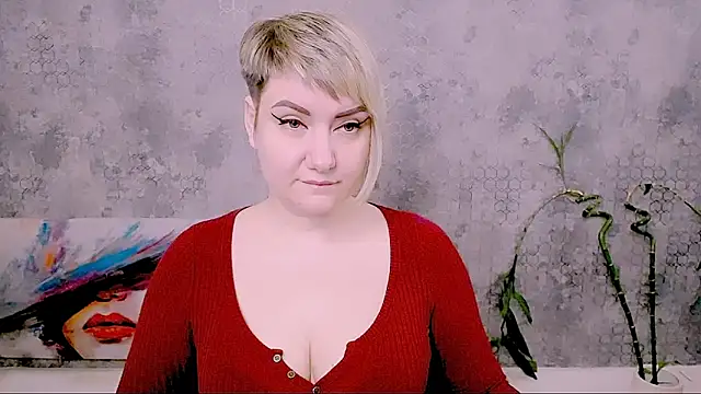 Snapshot of Djullia chatting on 03.13.26 Djullia online show from 03.13.26