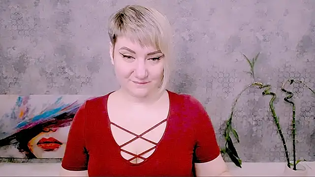 Snapshot of Djullia chatting on 03.16.26 Djullia online show from 03.16.26