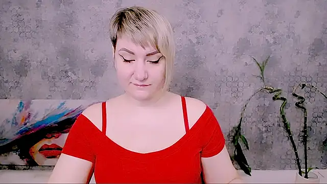 Snapshot of Djullia chatting on 03.19.26 Djullia online show from 03.19.26