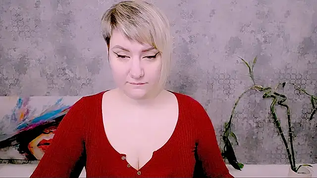 Snapshot of Djullia chatting on 03.29.26 Djullia online show from 03.29.26