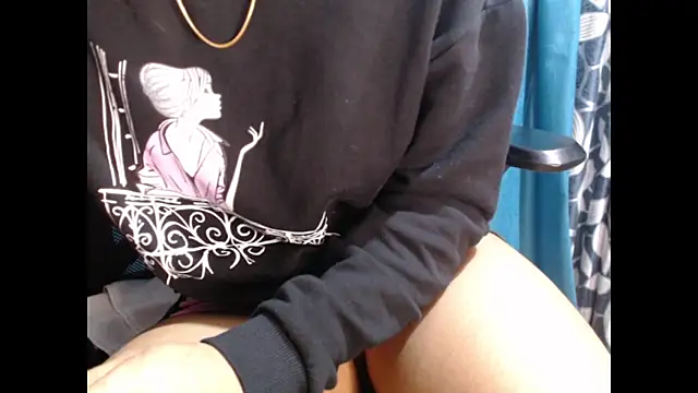 Snapshot of CuteRhea69 chatting on 01.17.25 CuteRhea69 online show from 01.17.25