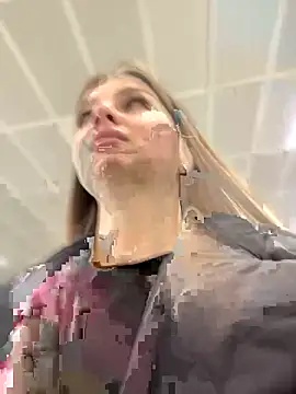 Snapshot of KrisMagnoly chatting on 10.12.25 KrisMagnoly online show from 10.12.25