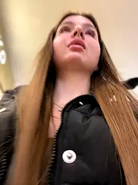 Snapshot of KrisMagnoly chatting on 10.31.25 KrisMagnoly online show from 10.31.25