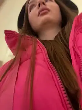 Snapshot of KrisMagnoly chatting on 01.18.26 KrisMagnoly online show from 01.18.26