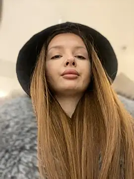 Snapshot of KrisMagnoly chatting on 02.17.26 KrisMagnoly online show from 02.17.26