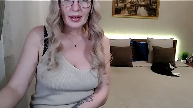 sensualEmilia online show from 03.09.25