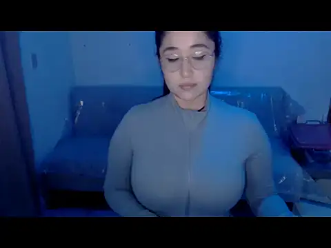 YummymeowW online show from 12.21.25