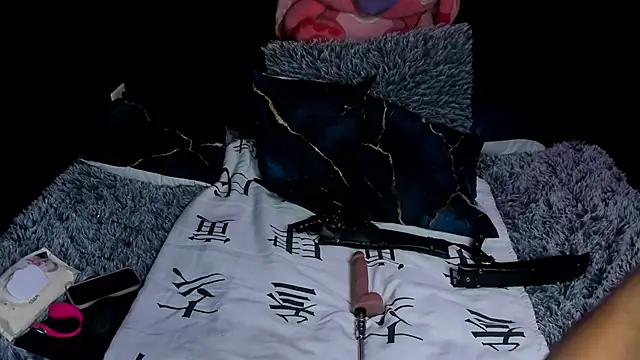 Snapshot of Katiehill_1 chatting on 10.12.25 Katiehill 1 online show from 10.12.25