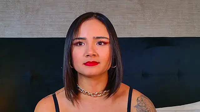 Lea Foster online show from 12.15.24