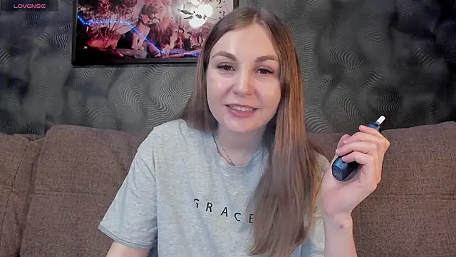 Snapshot of CassieMils chatting on 02.17.25 CassieMils online show from 02.17.25