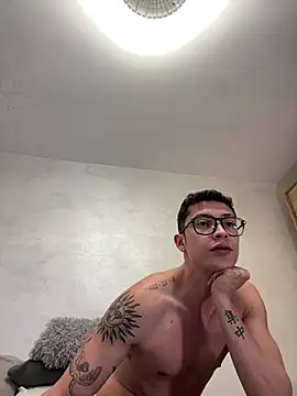 Snapshot of sebas_1122 chatting on 04.06.26 sebas 1122 online show from 04.06.26