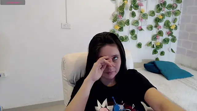 tania sweet   online show from 12.17.25