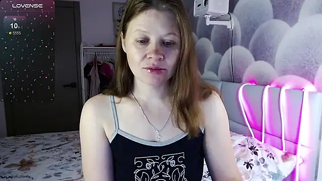 alekasamui online show from 10.19.25