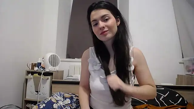 Snapshot of desirmiss1 chatting on 02.16.25 desirmiss1 online show from 02.16.25