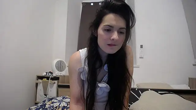 Snapshot of desirmiss1 chatting on 02.16.25 desirmiss1 online show from 02.16.25