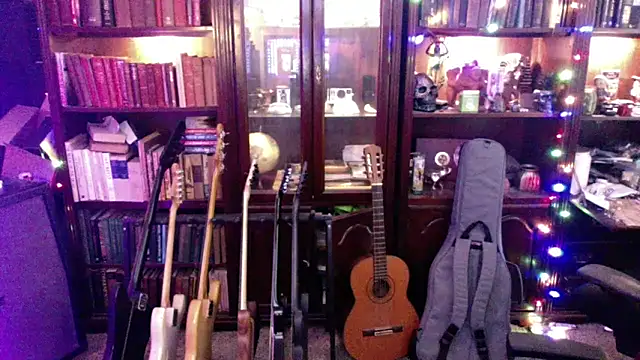 BeardedBear999 online show from 09.08.25