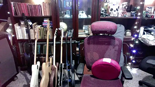 BeardedBear999 online show from 09.16.25