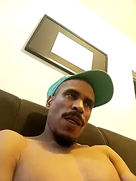 Snapshot of Qlolko chatting on 11.02.25 Qlolko online show from 11.02.25