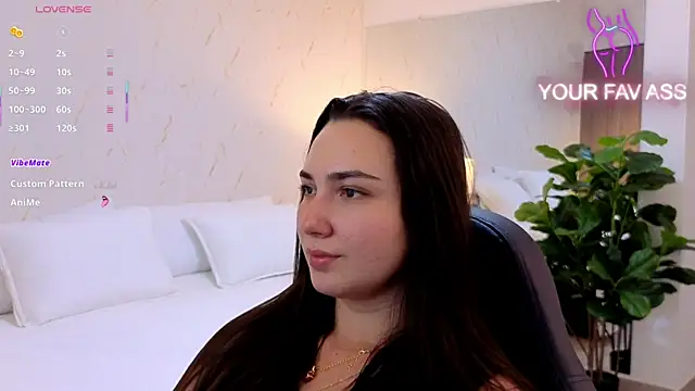 Snapshot of ava_blue chatting on 09.22.25 ava blue online show from 09.22.25