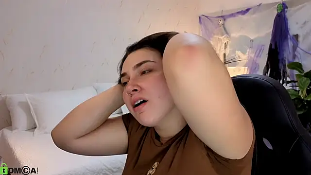 Snapshot of ava_blue chatting on 10.27.25 ava blue online show from 10.27.25