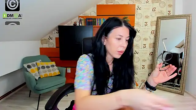 Snapshot of EmillyTaylor chatting on 01.21.25 EmillyTaylor online show from 01.21.25