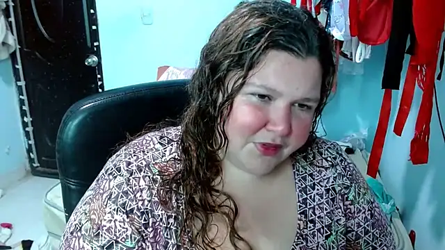 squirt322bbw online show from 11.17.25