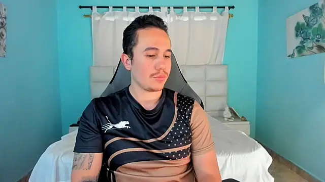 Snapshot of juan__jimenez chatting on 04.01.26 juan jimenez online show from 04.01.26