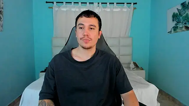 Snapshot of juan__jimenez chatting on 04.10.26 juan jimenez online show from 04.10.26