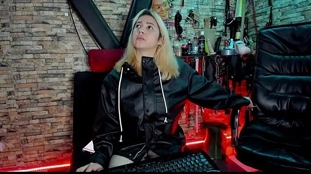 Liltildeman moon online show from 11.29.25