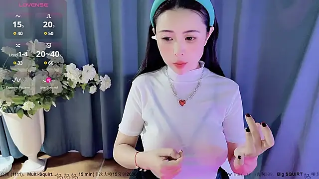 candy-yiyi online show from 12.10.24
