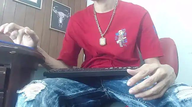 Snapshot of GaboReyes chatting on 12.10.24 GaboReyes online show from 12.10.24