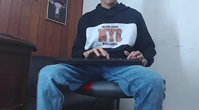 Snapshot of GaboReyes chatting on 12.20.24 GaboReyes online show from 12.20.24