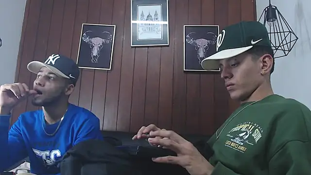 Snapshot of GaboReyes chatting on 03.04.25 GaboReyes online show from 03.04.25