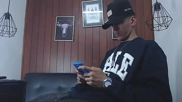 Snapshot of GaboReyes chatting on 03.15.25 GaboReyes online show from 03.15.25