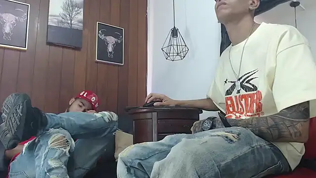 Snapshot of GaboReyes chatting on 09.24.25 GaboReyes online show from 09.24.25