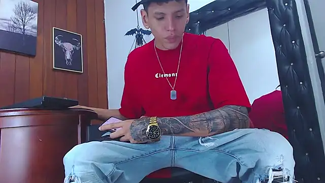 Snapshot of GaboReyes chatting on 09.28.25 GaboReyes online show from 09.28.25