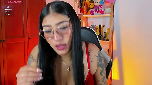 Snapshot of eymy-hadid chatting on 09.11.25 eymy-hadid online show from 09.11.25