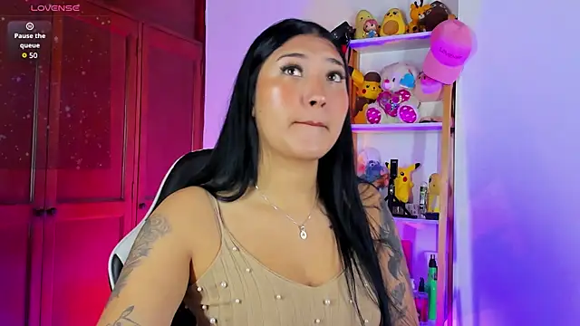 Snapshot of eymy-hadid chatting on 09.29.25 eymy-hadid online show from 09.29.25