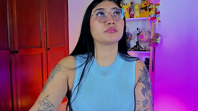 eymy-hadid online show from 12.21.25