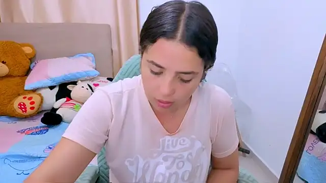 Snapshot of _alicia_z chatting on 02.05.26 alicia z online show from 02.05.26