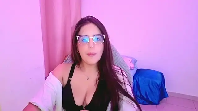 Snapshot of _alicia_z chatting on 03.10.26 alicia z online show from 03.10.26