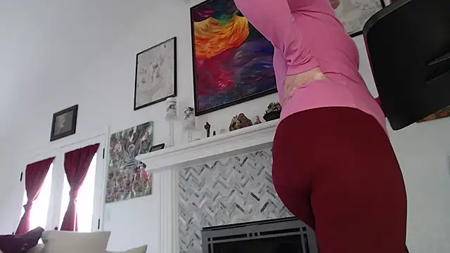 Snapshot of AuroraWillows chatting on 02.17.25 AuroraWillows online show from 02.17.25
