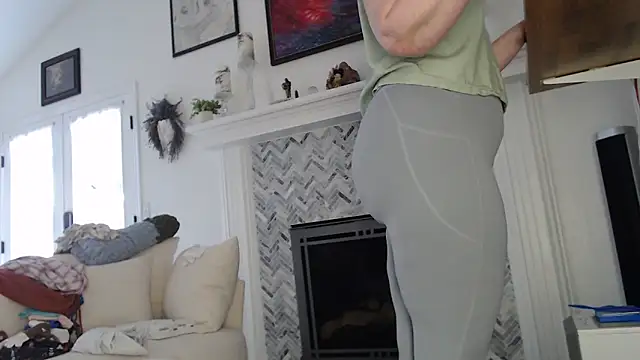 AuroraWillows online show from 10.02.25